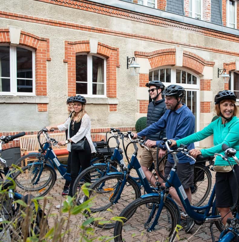 Champagne: E-Bike Champagne Day Tour with Tastings and Lunch